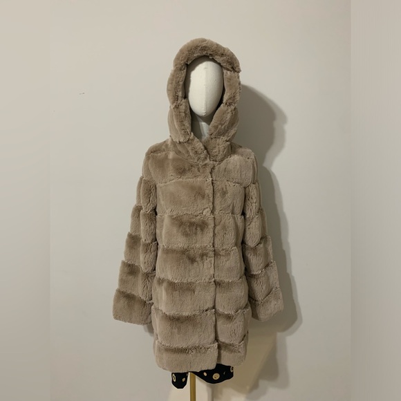 BCBGMaxAzria Hooded Tan Faux Fur Coat - Picture 8 of 17